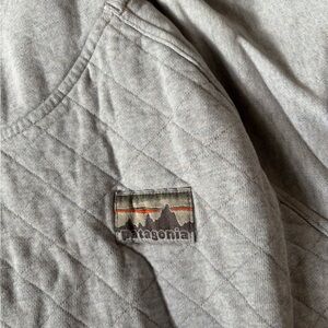 Patagonia Light Gray Quilted Men's Jacket
